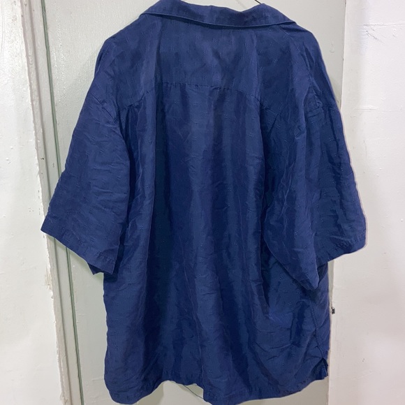 Blue Short-Sleeved Button Down Haggar Shirt - Picture 2 of 3